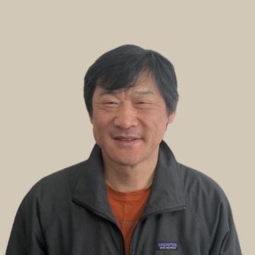 Headshot of Feng Gu, Kitchen Assistant
