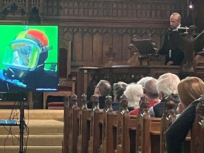 Franck Goddio delivering a lecture in the HMC Chapel