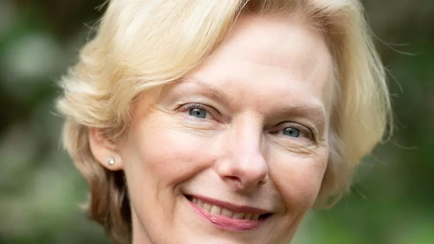 catherine jackson headshot