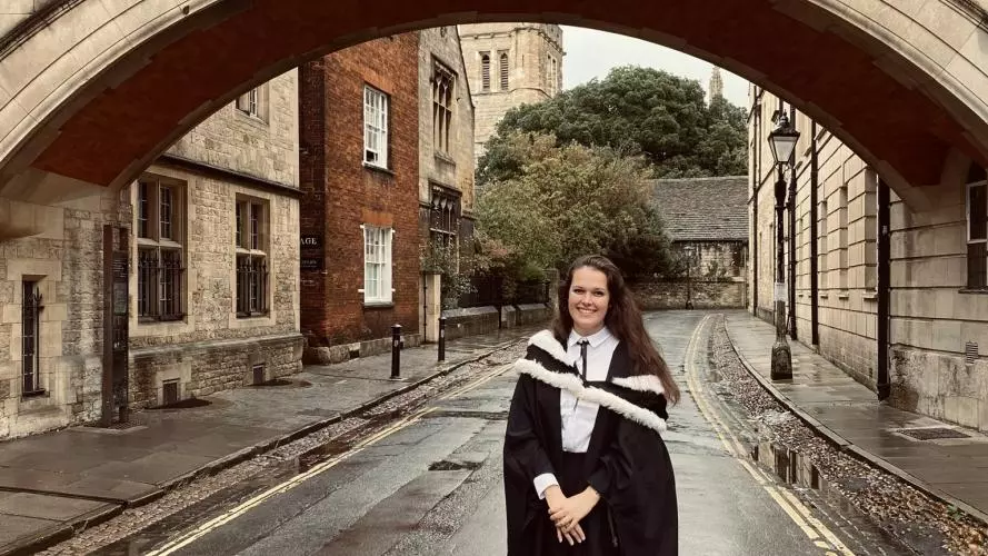 Anna Donaghy under Bridge of Sighs 