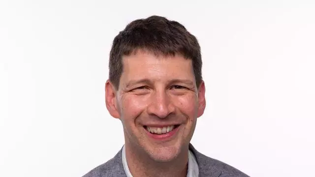 Joshua Hordern headshot
