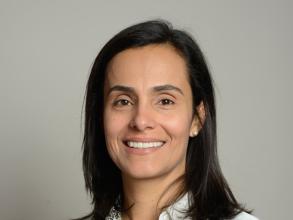 Dr Isabel Ruiz headshot.